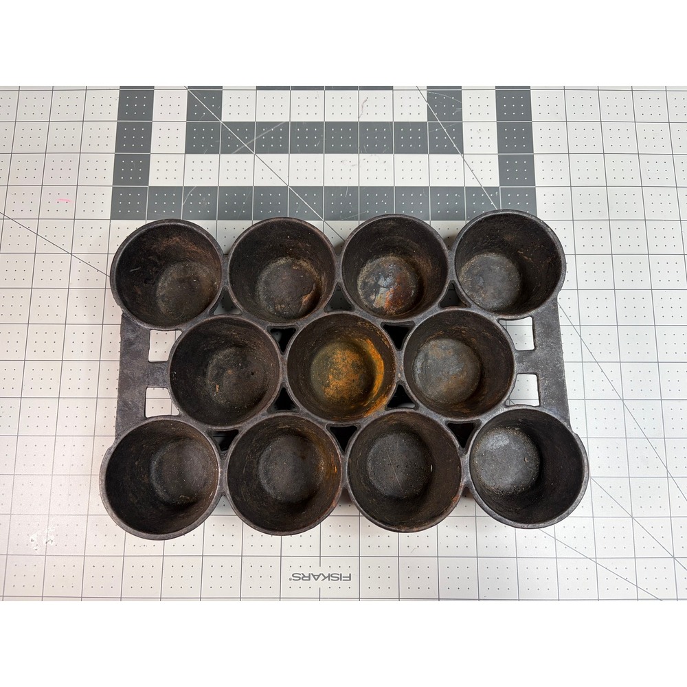 Vintage Cast Iron Popover Muffin Biscuit Pan 11 Cup No 01 B